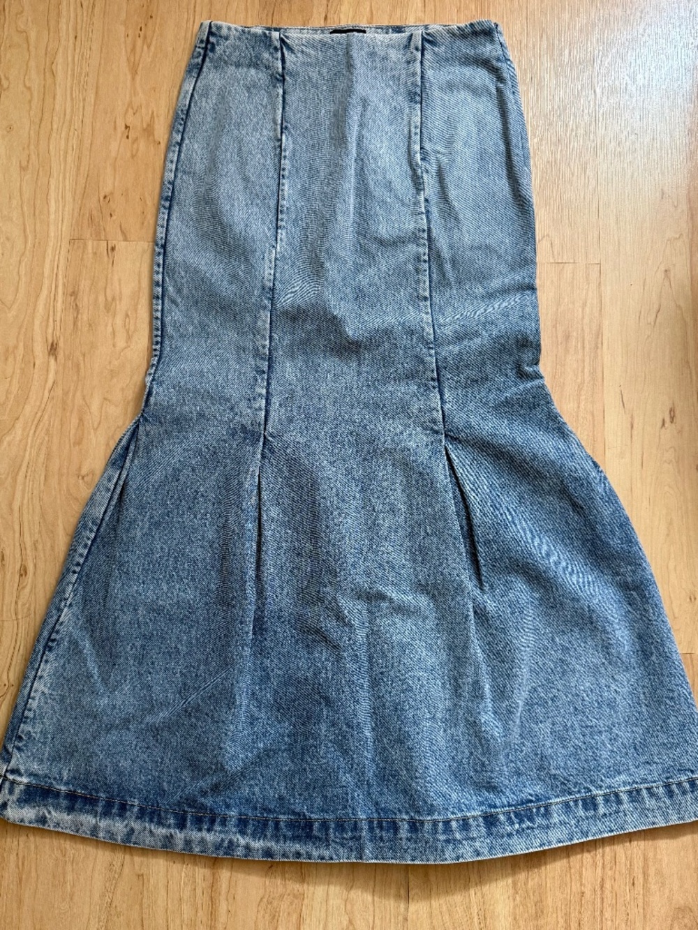 Khaite Women's Denim Levine Skirt